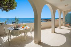 Villa in Noto - Beach front villa in Calabernardo,...