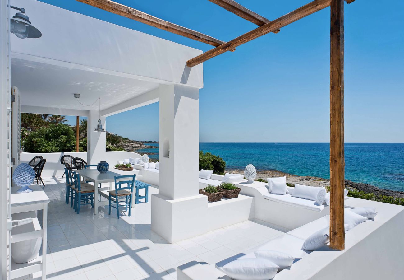 Villa in Syracuse - Sea front holiday villa in Fontane Bianche, Sicily