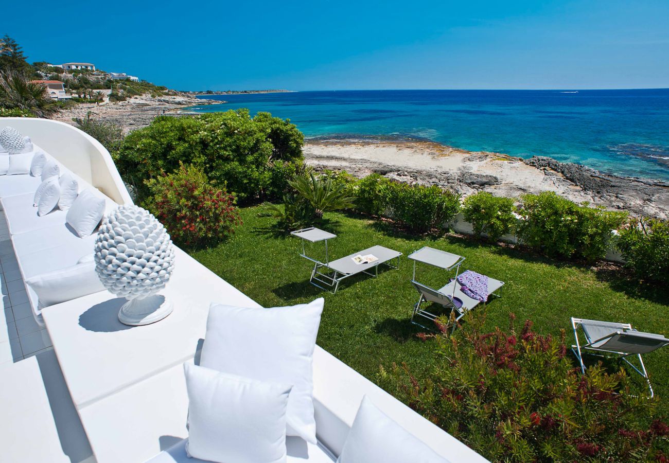 Villa in Syracuse - Sea front holiday villa in Fontane Bianche, Sicily