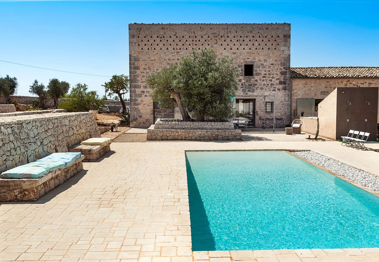 Villa in Santa Croce Camerina - Designer country villa with pool in Ragusa, Sicily - 11 pax