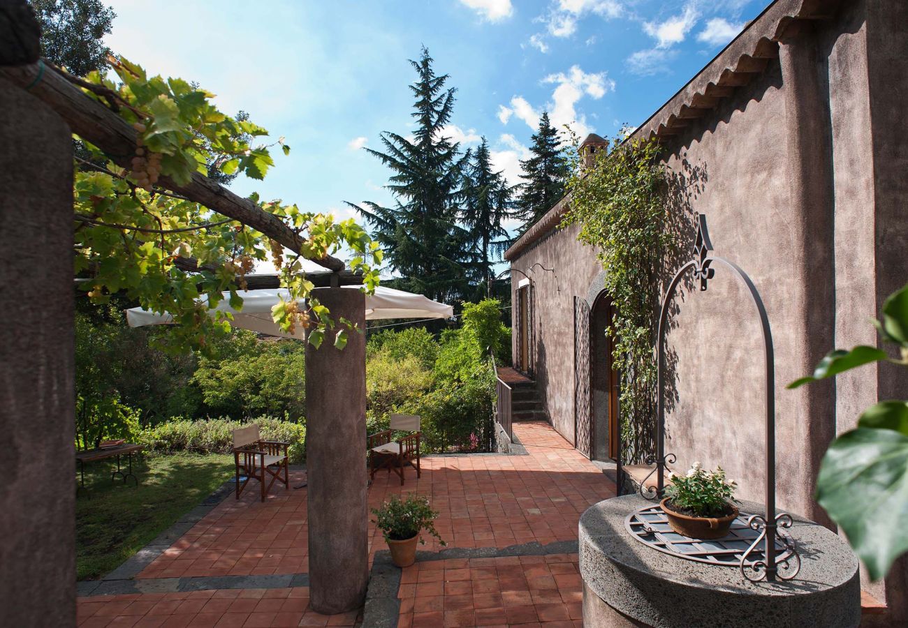 House in Trecastagni - Typical country villa for families near Etna, Sicily