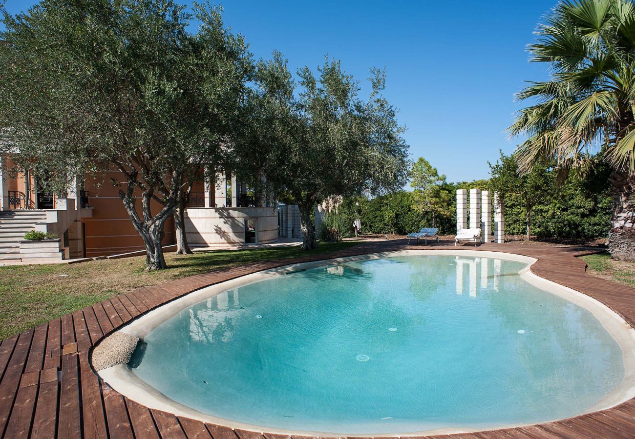 Villa in Noto - Villa with pool, 450 metres from sea of San Lorenzo, Noto, Sicily