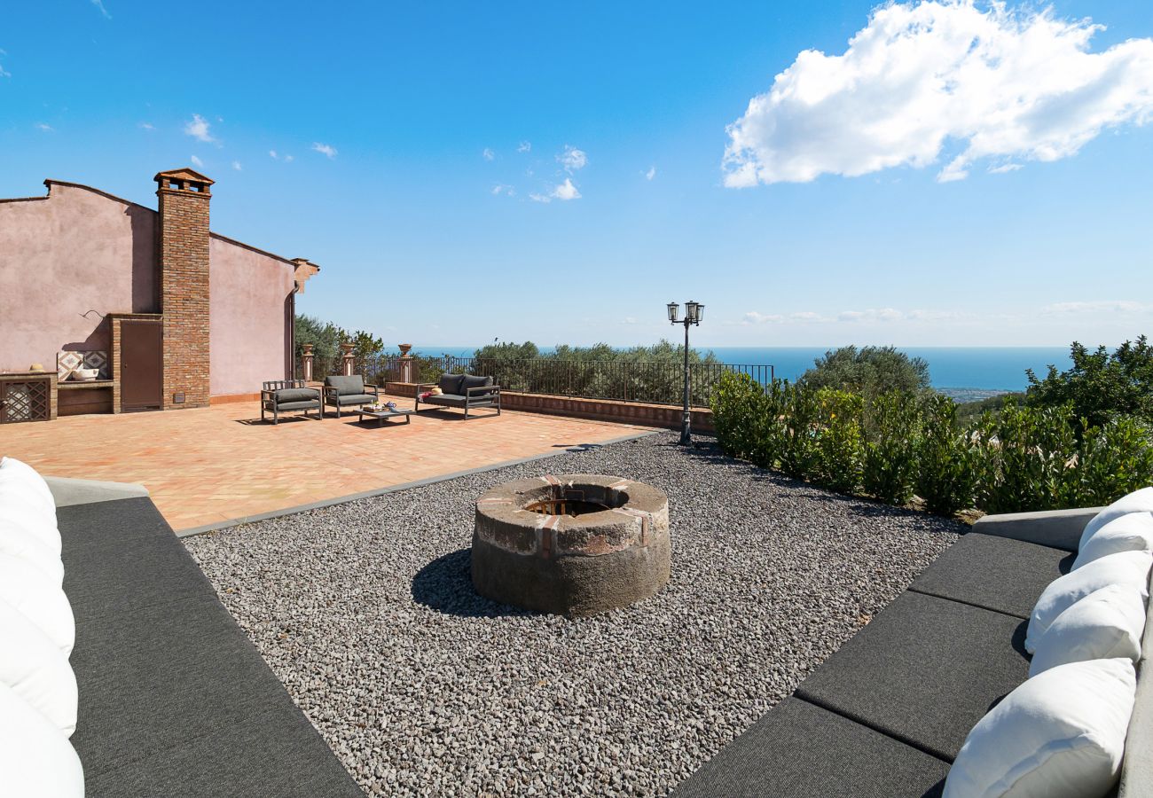 Villa in Milo - Villa with pool and sea views near Etna, Sicily