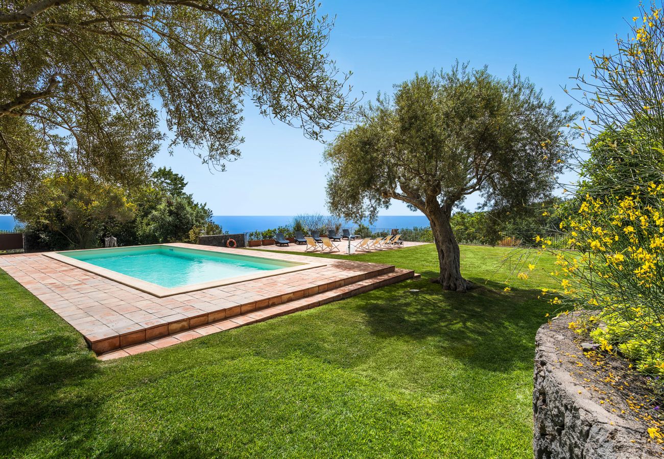 Villa in Milo - Villa with pool and sea views near Etna, Sicily