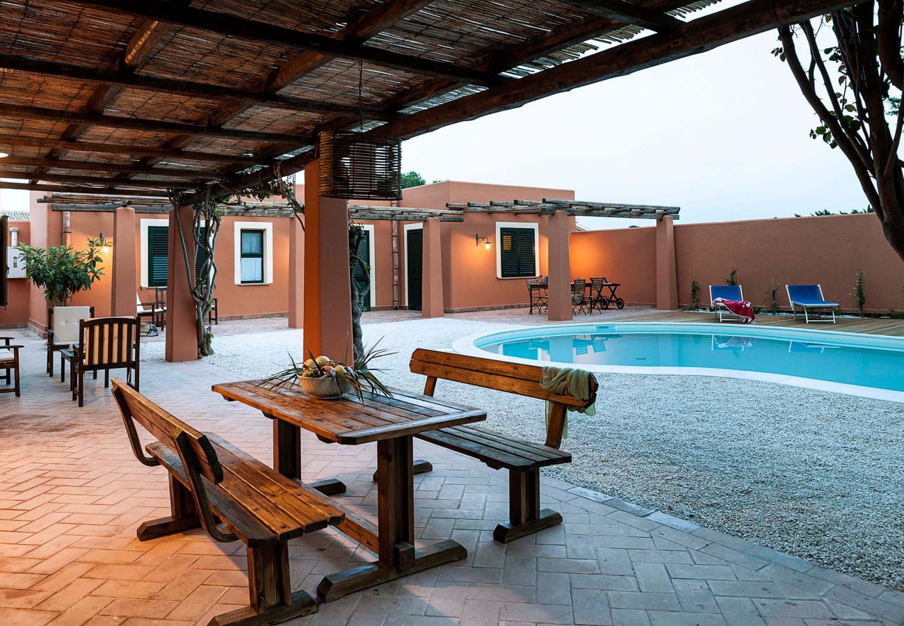 Villa in Marsala - Nice villa with pool, 1 km from sea, Marsala, Sicily - 10 pax