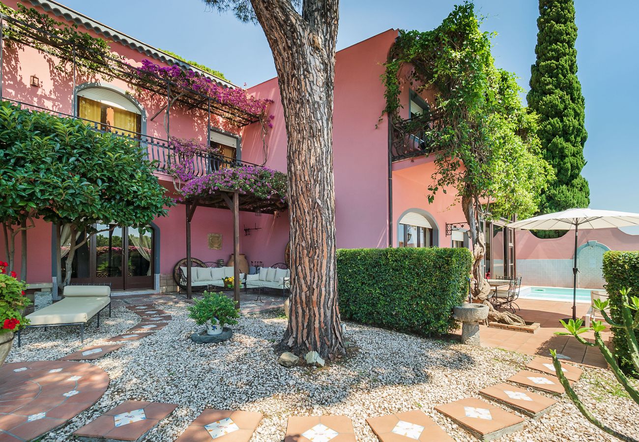 Villa in Taormina - Premium villa with pool in Taormina, Sicily - 10 pax