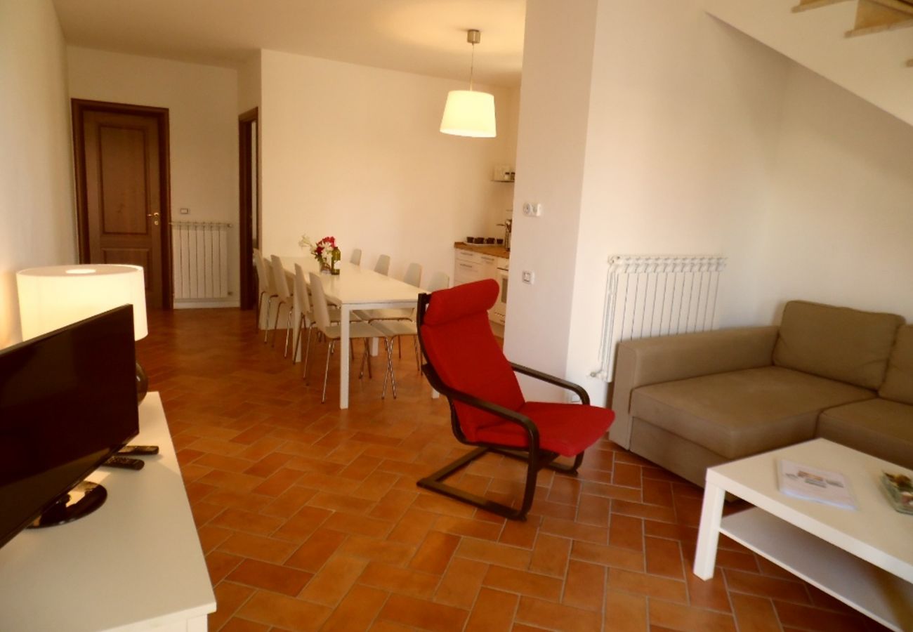 House in Bolsena - Holiday home Maris - just 300 m from the beach and with Whirlpool