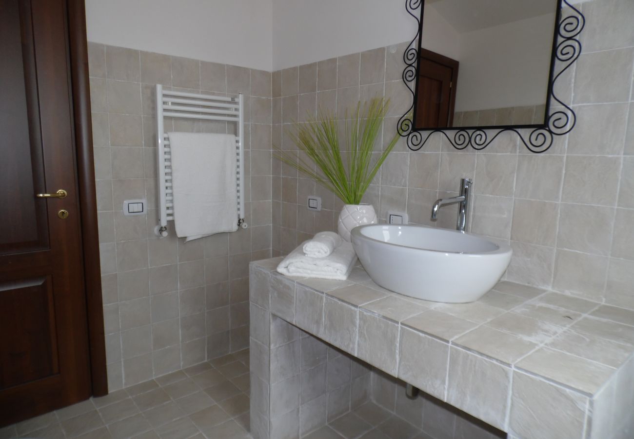 House in Bolsena - Holiday home Maris - just 300 m from the beach and with Whirlpool