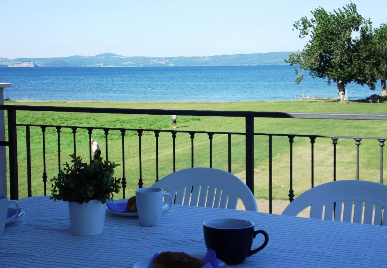 Apartment in Bolsena - Thesan - Apartment directly on the lake