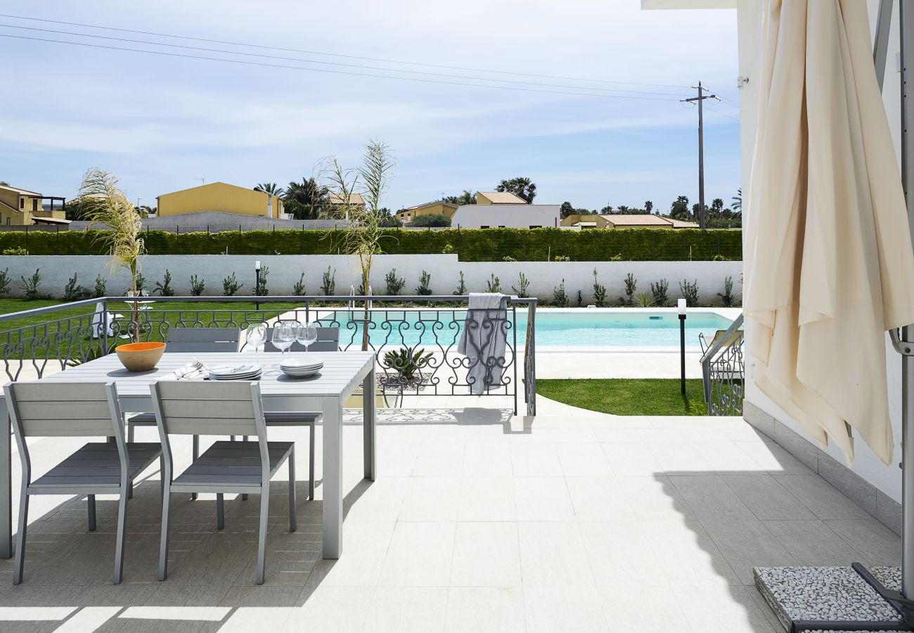 Villa in Marsala - Villa with pool by the sea, Marsala, Sicily