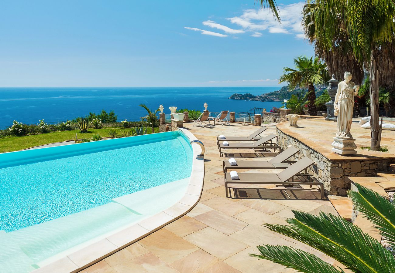 Villa in Letojanni - Premium villa with pool in Taormina, Sicily - 8 pax