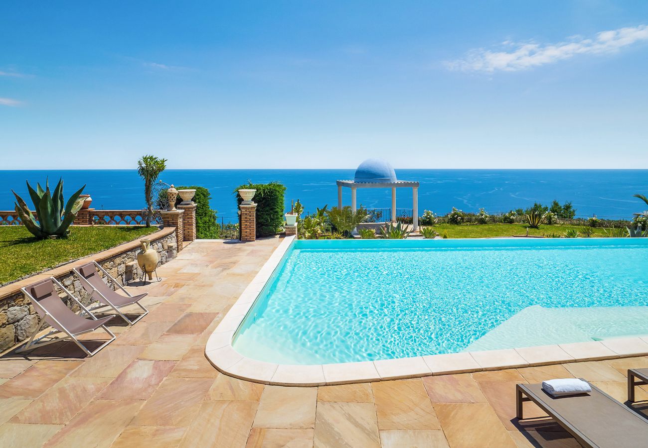 Villa in Letojanni - Premium villa with pool in Taormina, Sicily - 8 pax