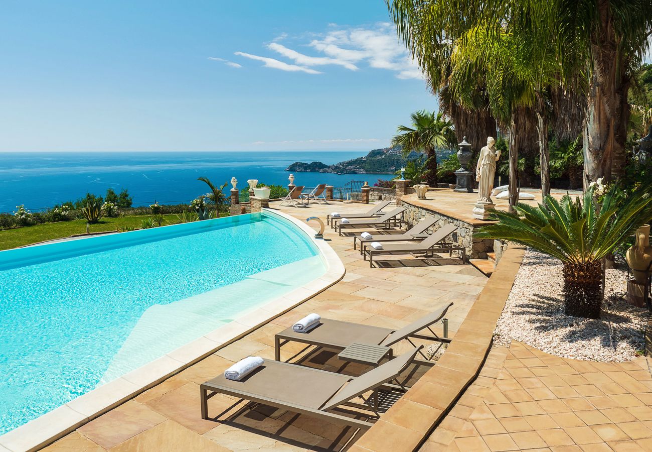 Villa in Letojanni - Premium villa with pool in Taormina, Sicily - 8 pax