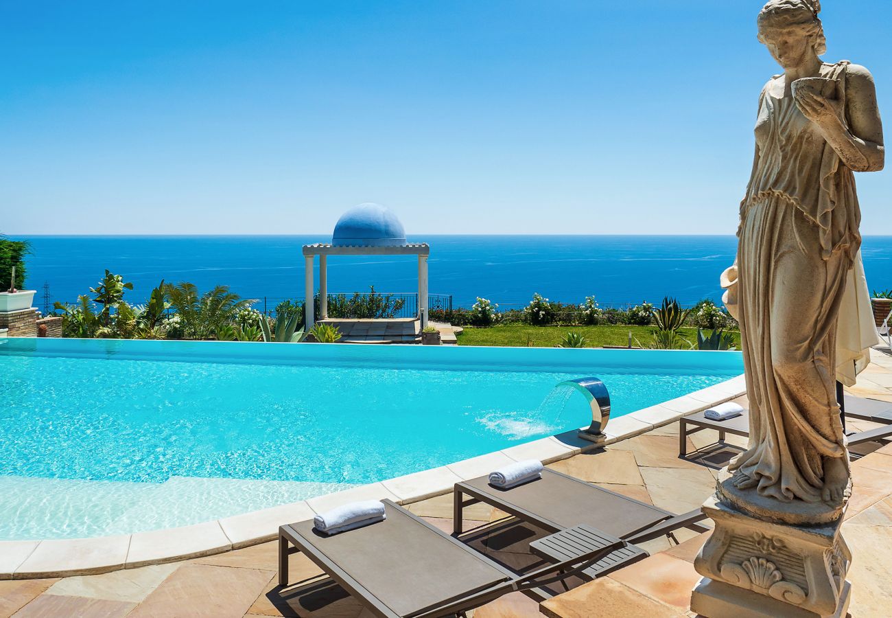 Villa in Letojanni - Premium villa with pool in Taormina, Sicily - 8 pax