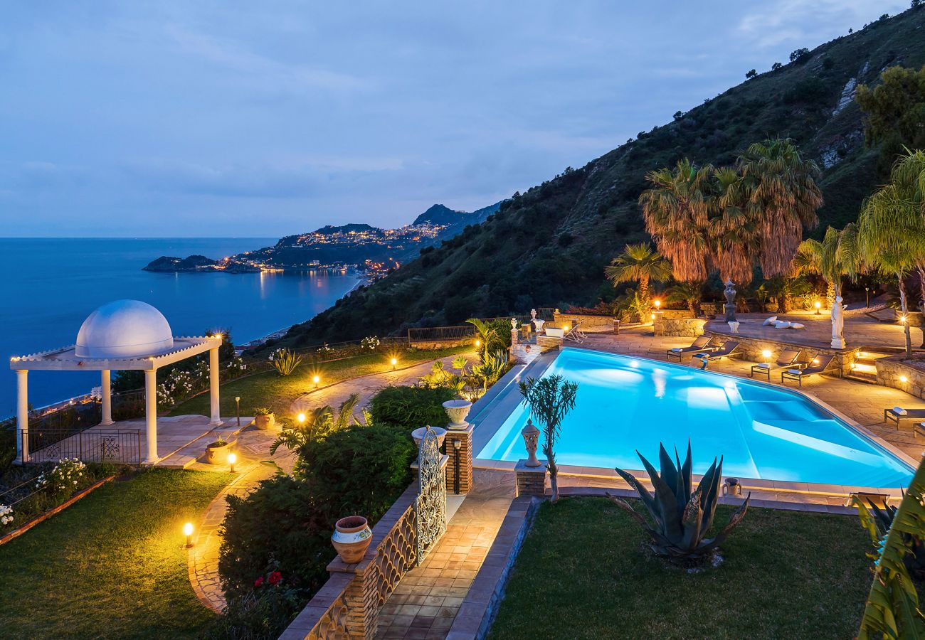 Villa in Letojanni - Premium villa with pool in Taormina, Sicily - 8 pax