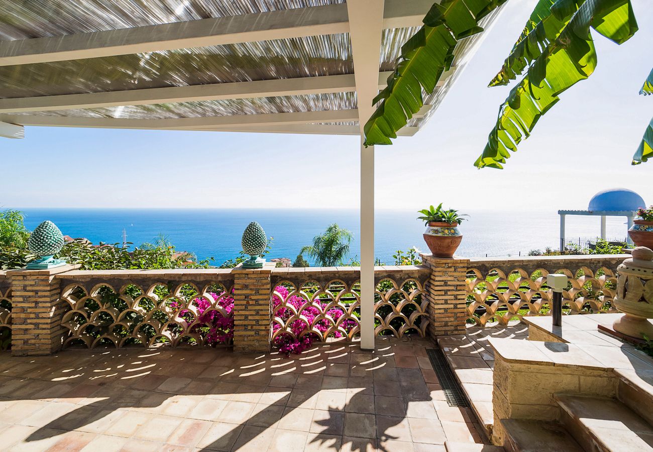 Villa in Letojanni - Premium villa with pool in Taormina, Sicily - 8 pax