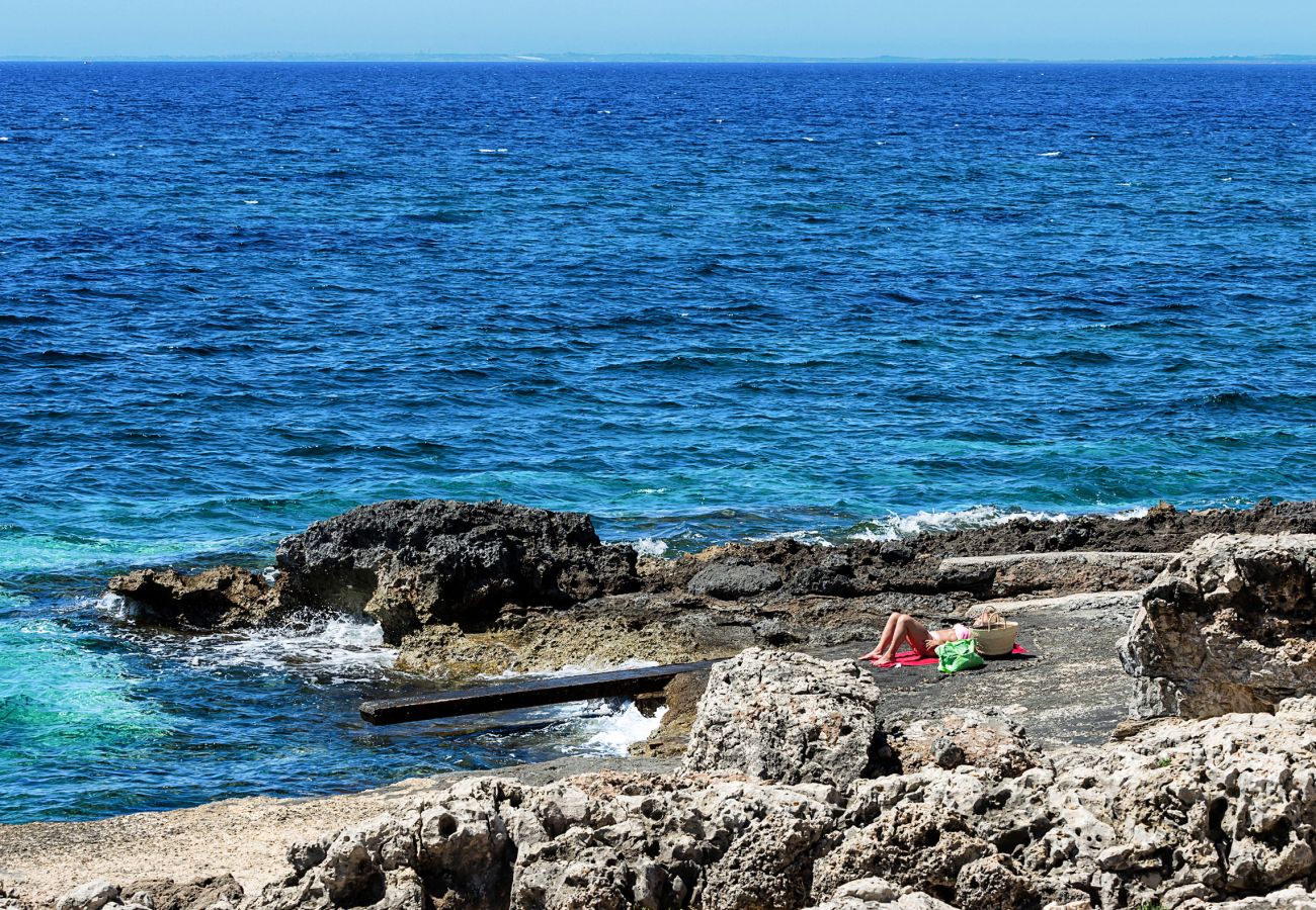 Villa in Syracuse - Design sea front villa with mini pool  in Fontane Bianche, Sicily