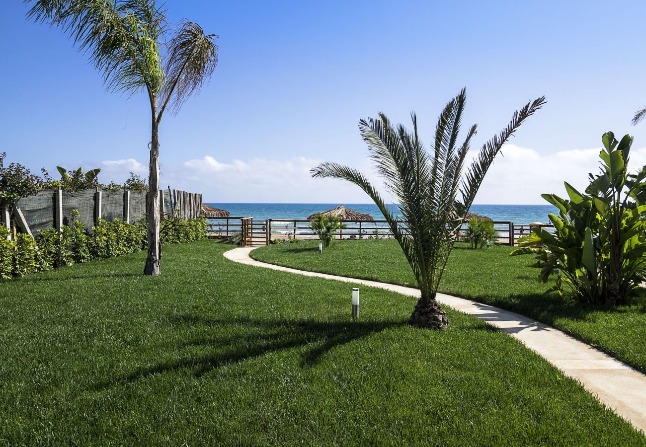 Apartment in Donnalucata - Beach front holiday apartments in Ragusa, Sicily - Sirena