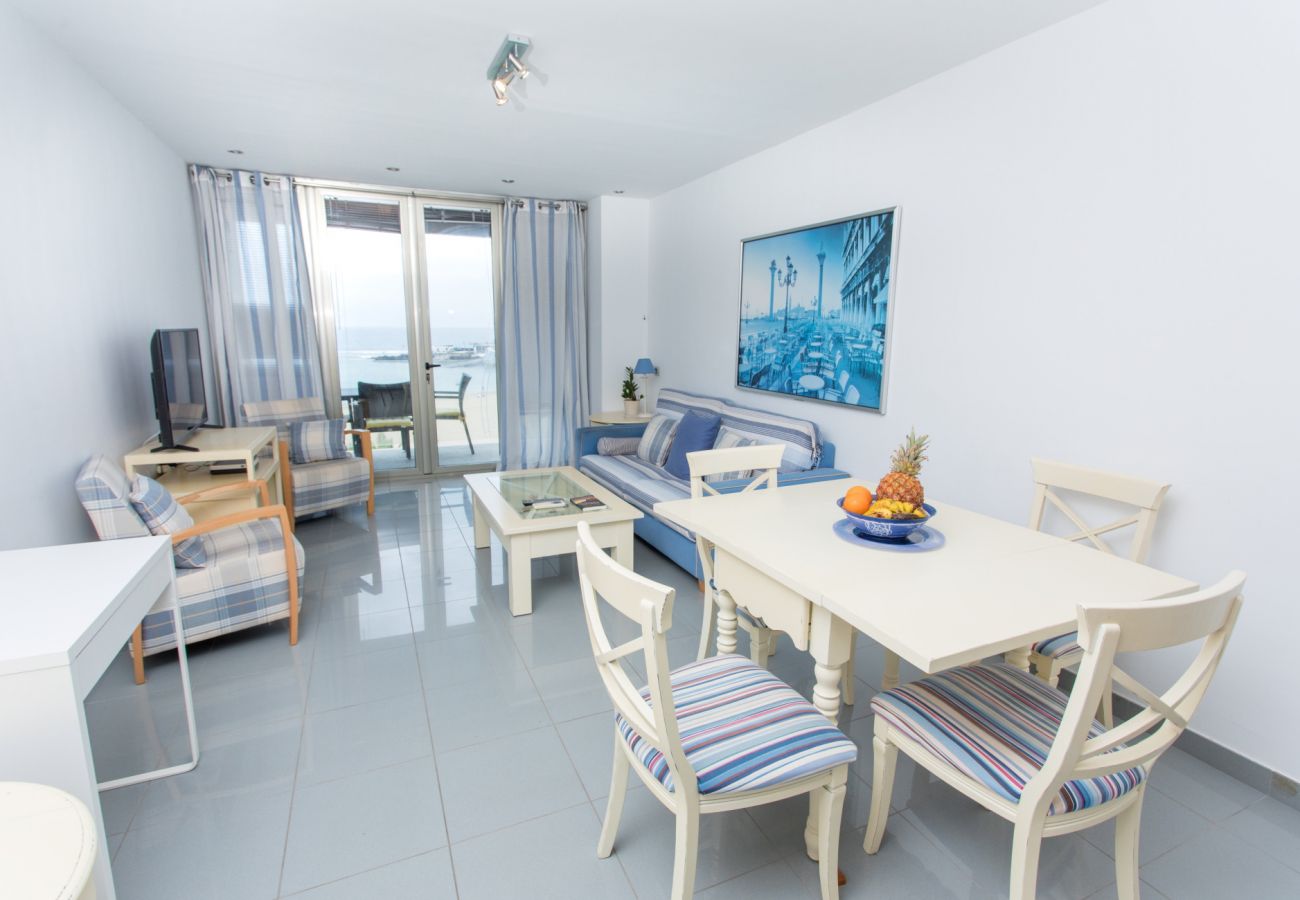 House in Las Palmas de Gran Canaria - Great balcony over blue sea By CanariasGetaway 