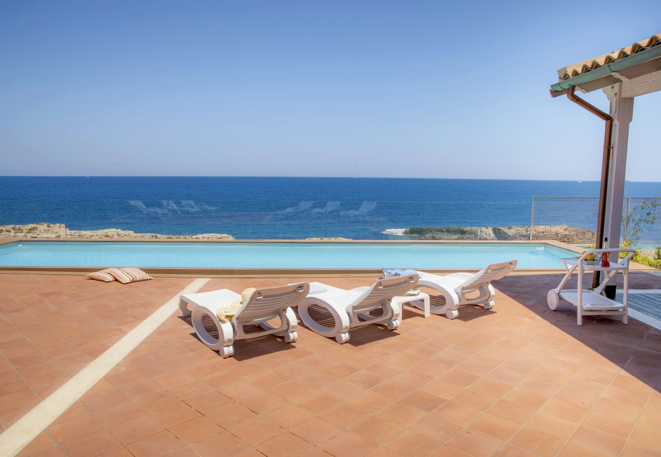 Villa in Augusta - Seafront villa with pool in the Noto Valley, Sicily South-East - 8 pax