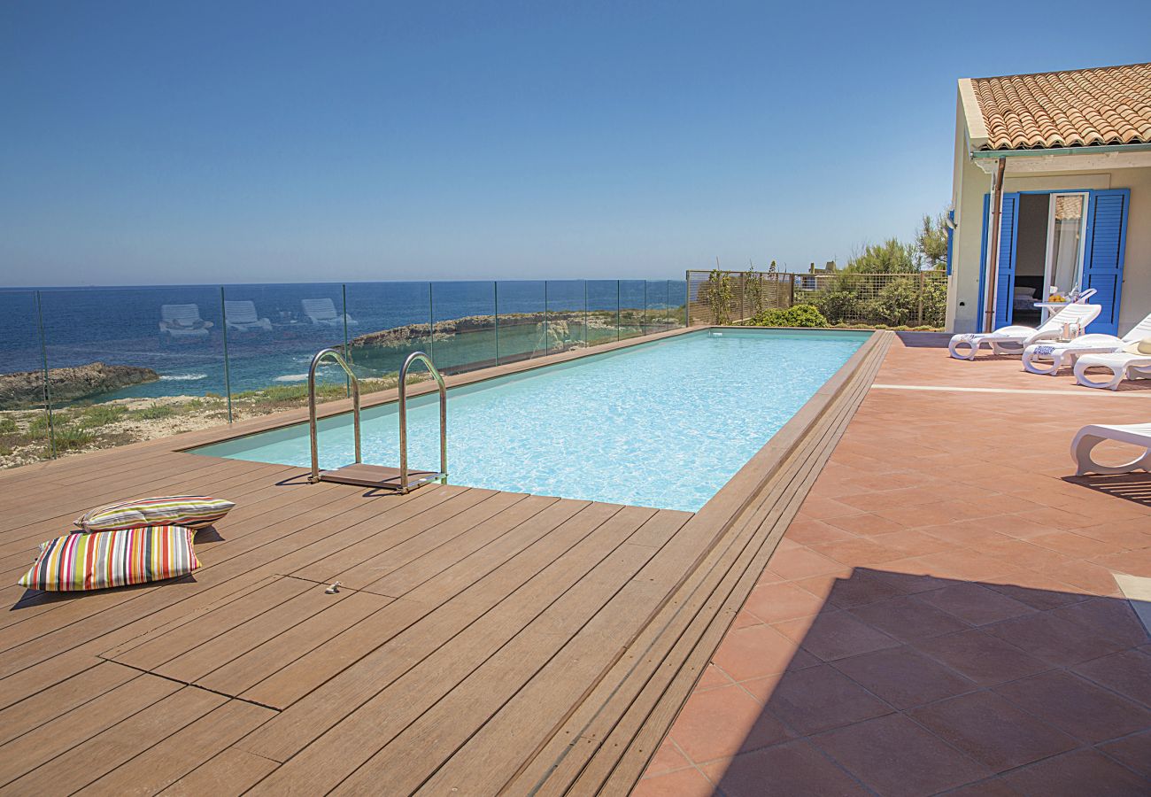 Villa in Augusta - Seafront villa with pool in the Noto Valley, Sicily South-East - 8 pax