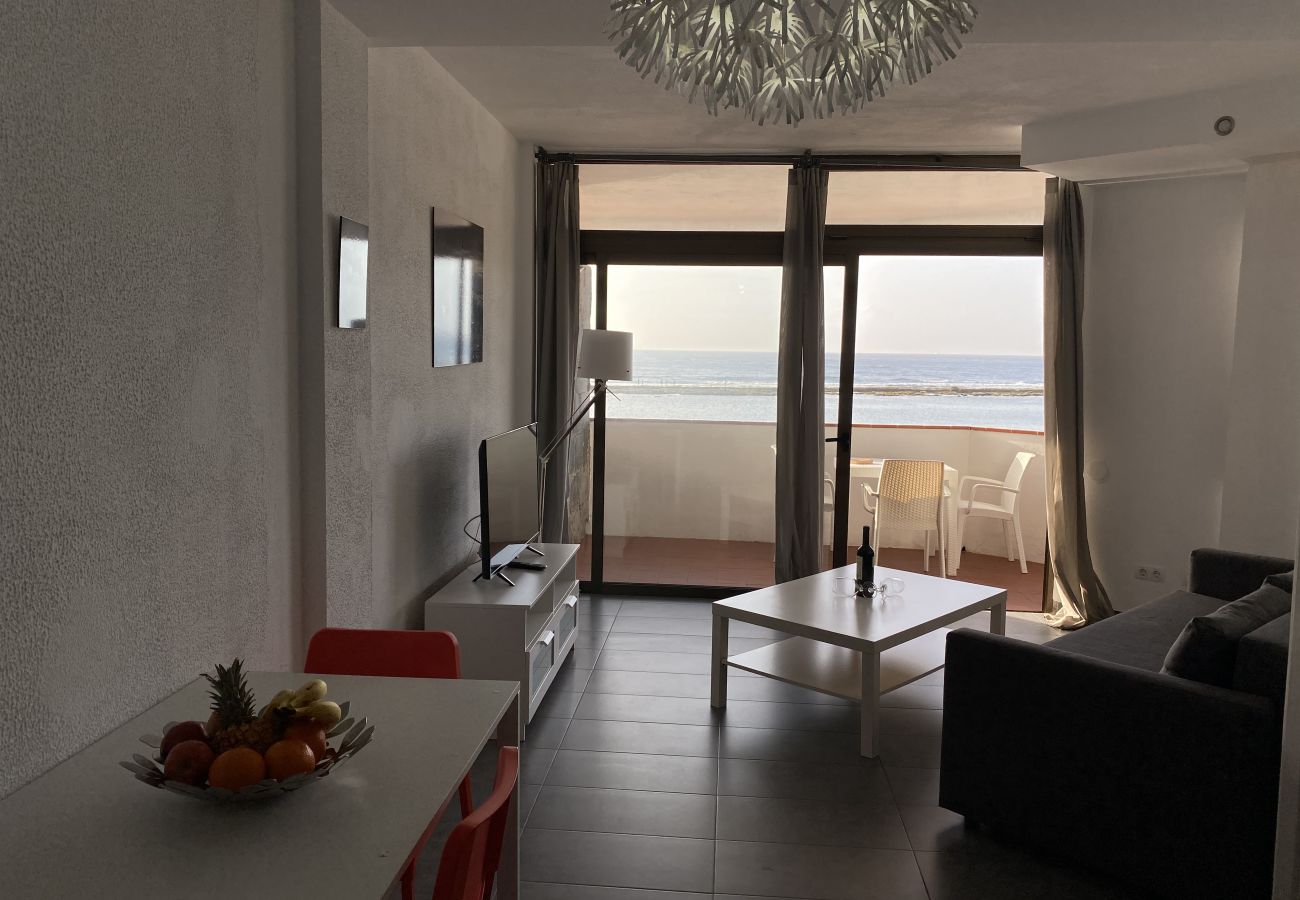 House in Las Palmas de Gran Canaria - Vista Dorada al mar balcón-Wifi By Canariasgetaway