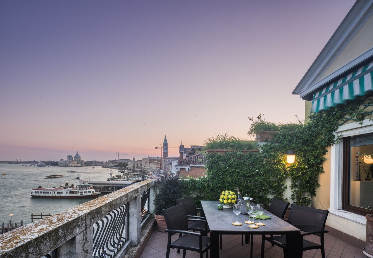 Apartment in Venice - Attic Boutique San Marco