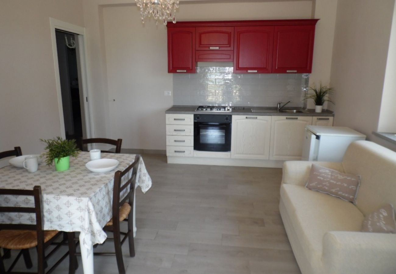 kitchen and dining room in the holiday apartment on Lake Bolsena