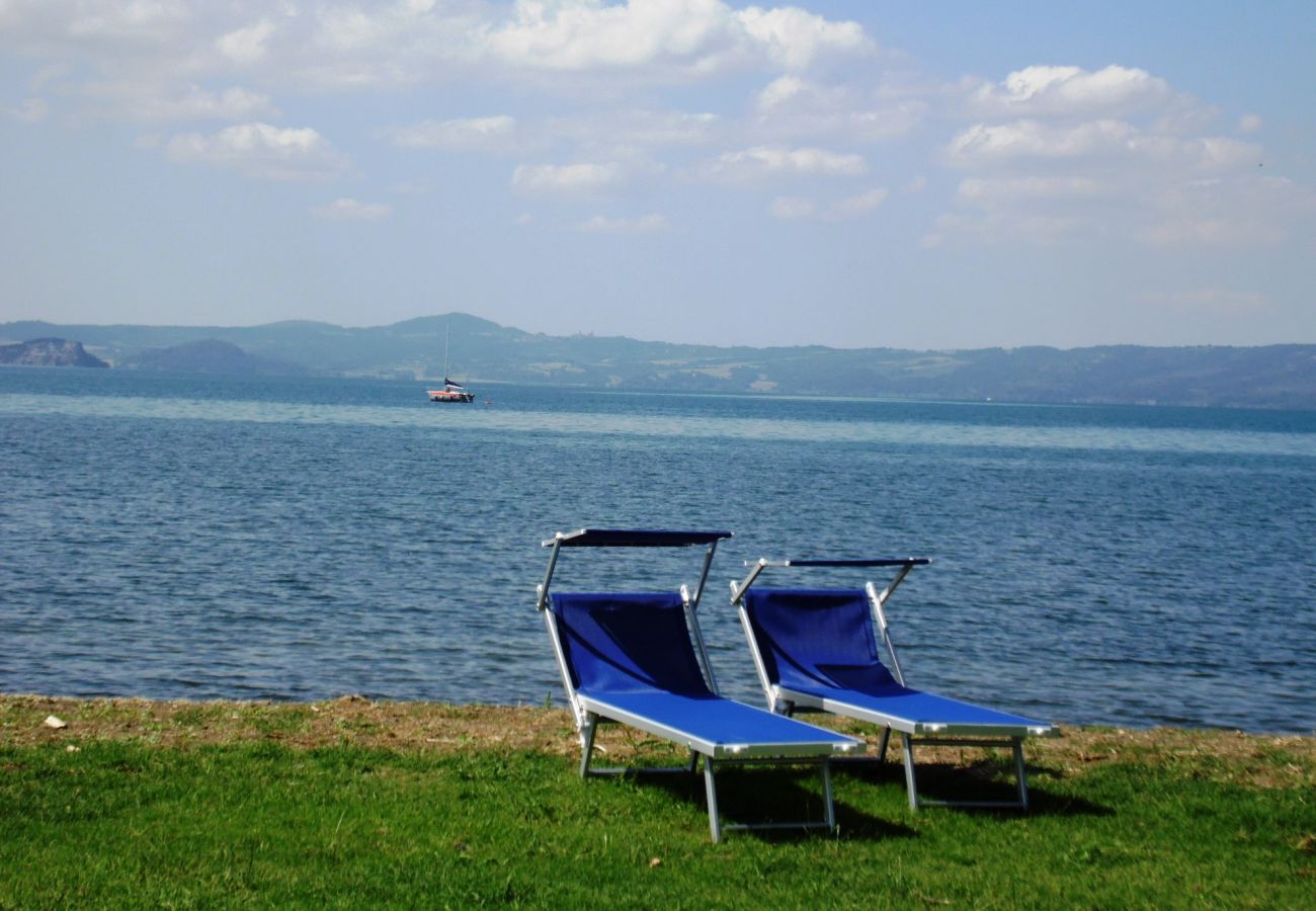 holiday apartment directly on Lake Bolsena - Italy