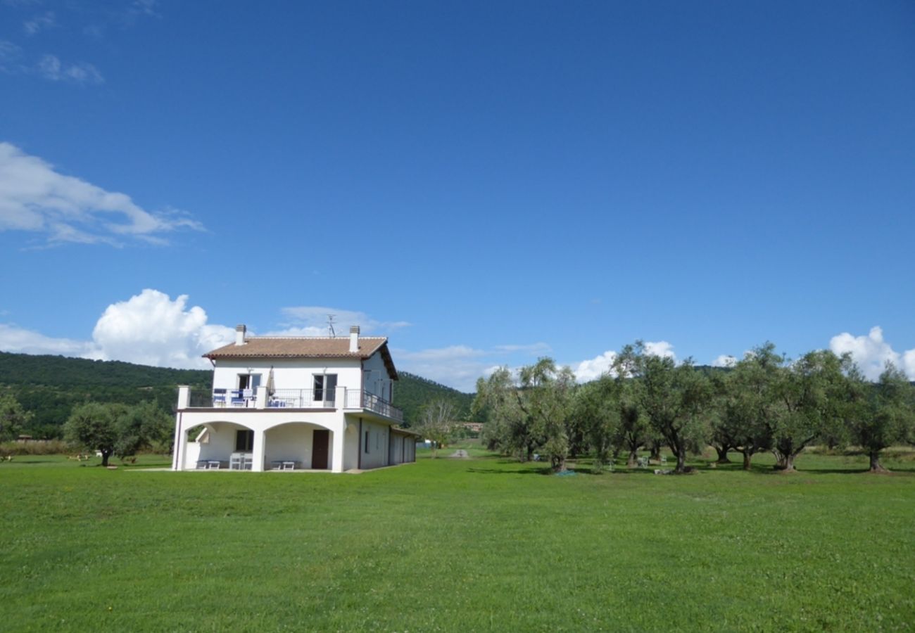 holiday apartment directly on Lake Bolsena in Central Italy