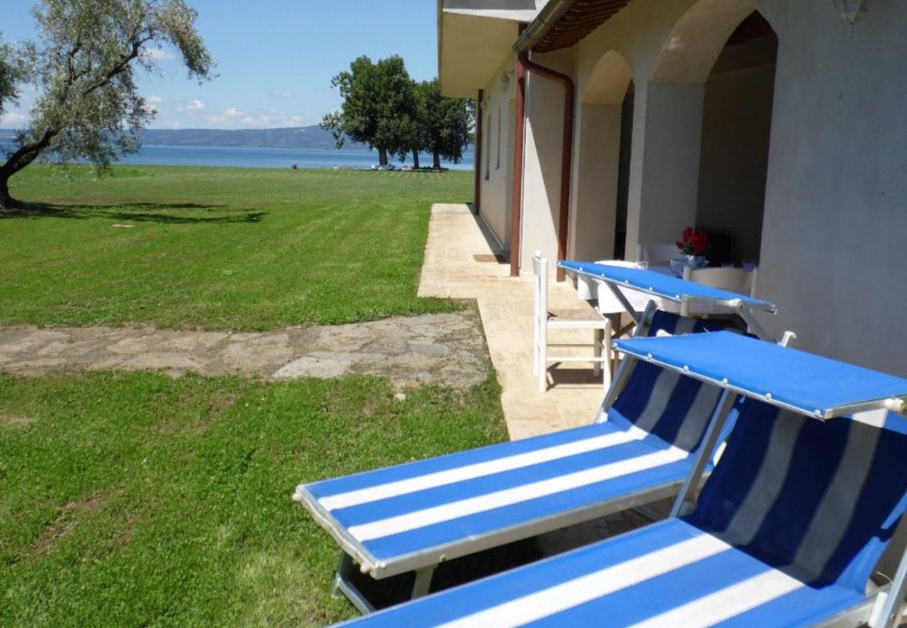 holiday apartment directly on Lake Bolsena