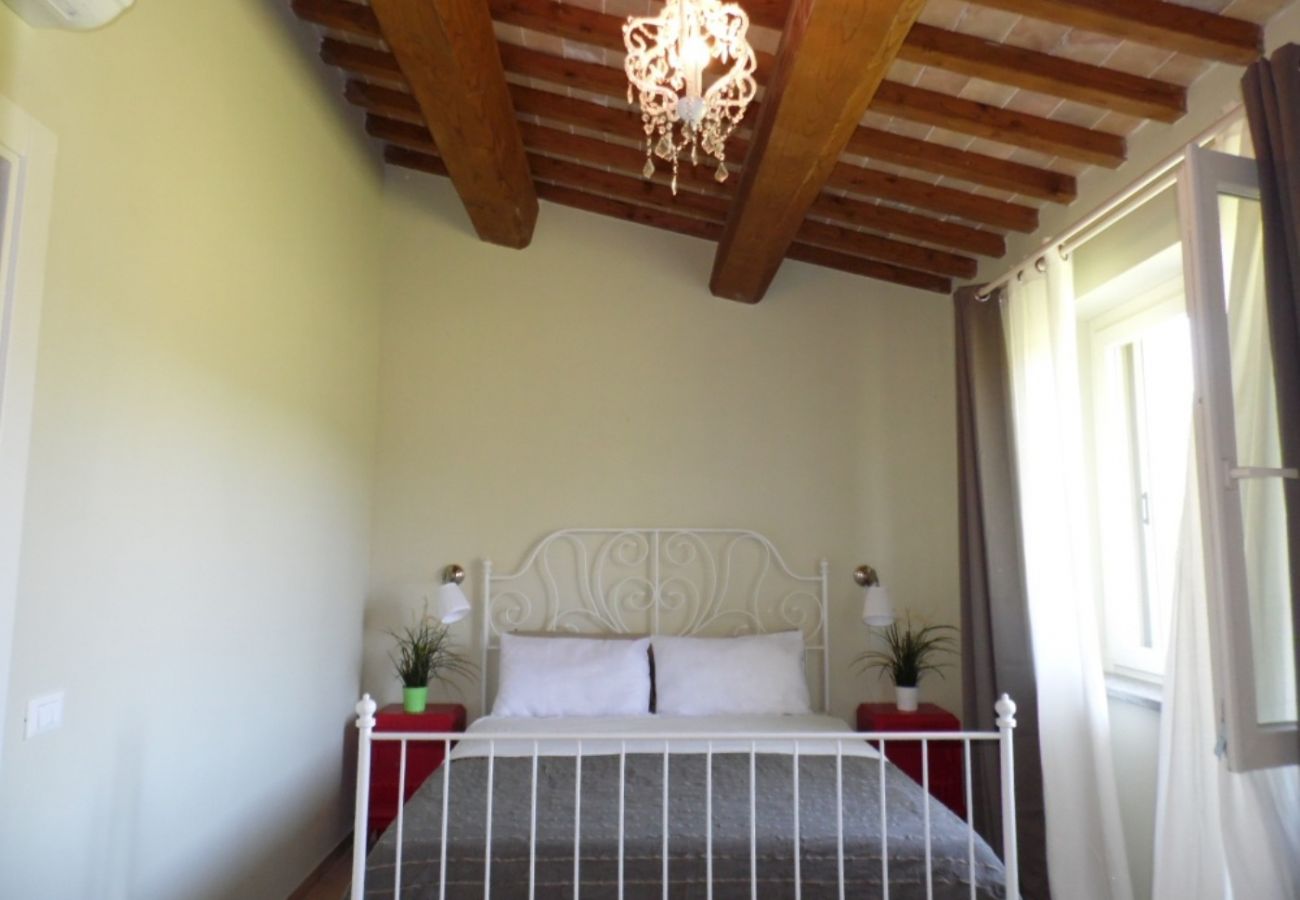 bedroom with queen size bed on Lake Bolsena