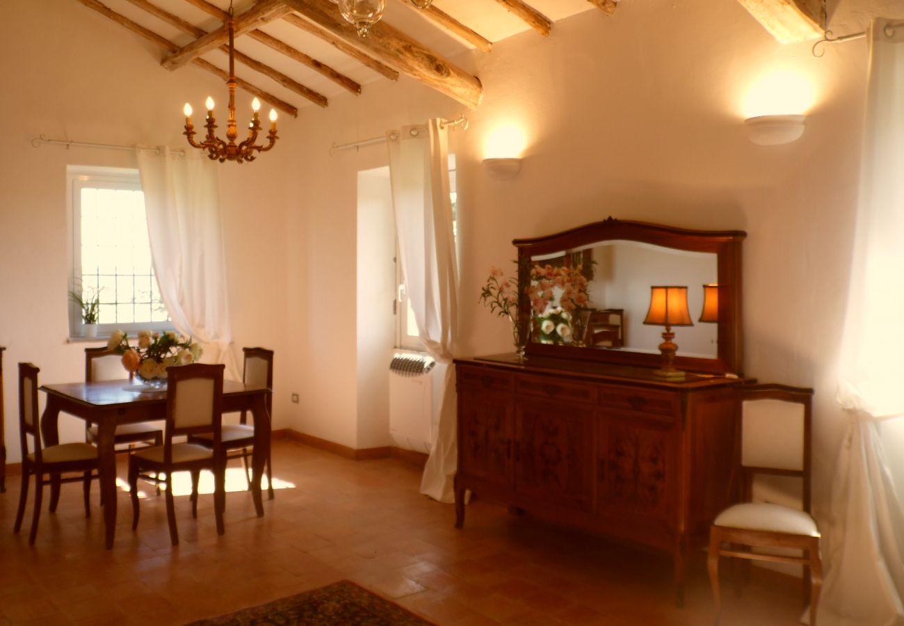 dining room in the country house at Lake Bolsena