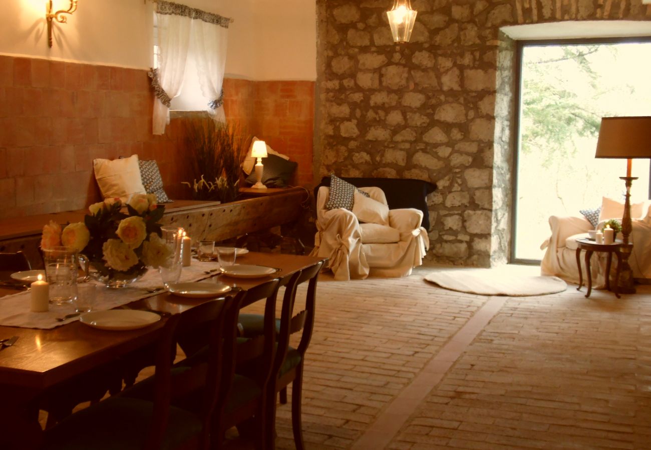 dining room in the country house in Montefiascone