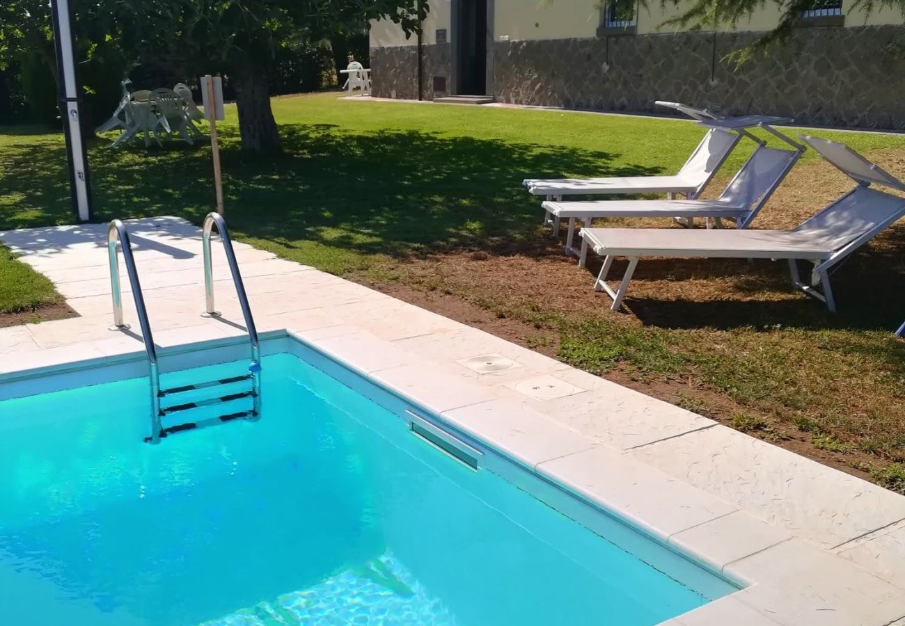 Villa in Montefiascone - Casale Vallalta - Single House with Pool