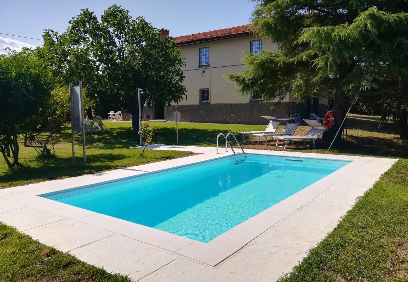 Villa in Montefiascone - Casale Vallalta - Single House with Pool