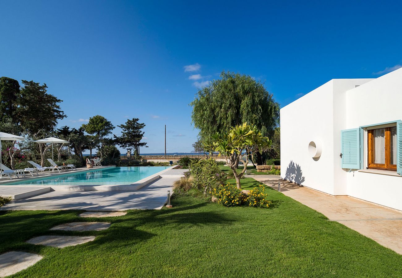 Villa in Paceco - Villa with pool, 450 metres from sea, near Trapani, Sicily - 14 pax