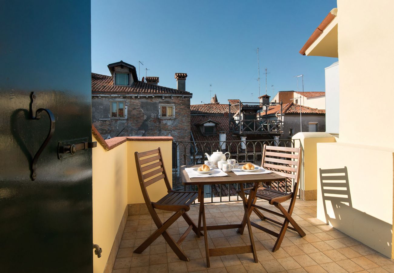 Apartment in Venice - Apartment with private terrace in S.Polo in the heart of Venice