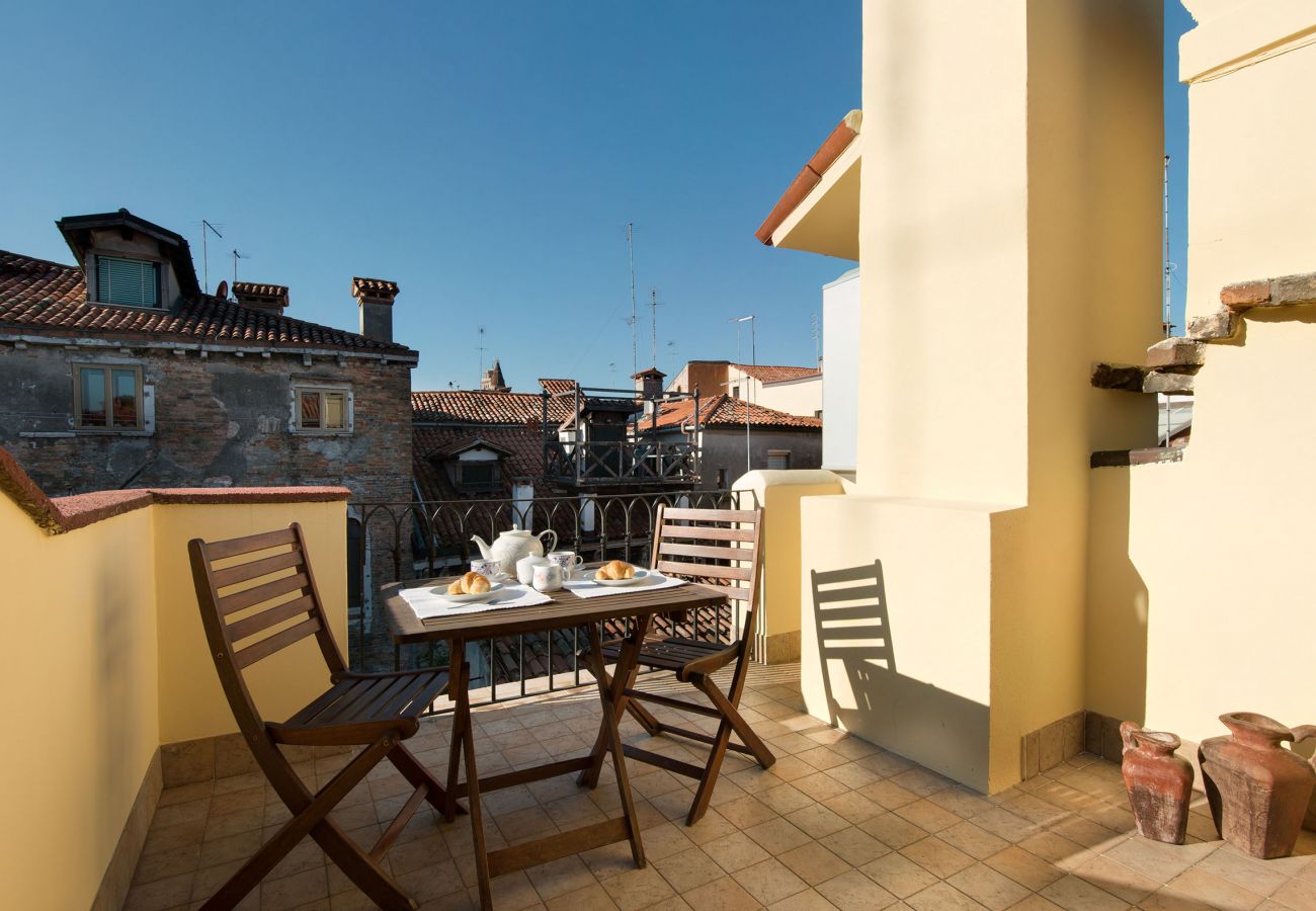 Apartment in Venice - Apartment with private terrace in S.Polo in the heart of Venice