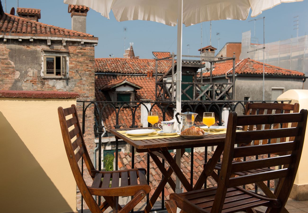 Apartment in Venice - Apartment with private terrace in S.Polo in the heart of Venice