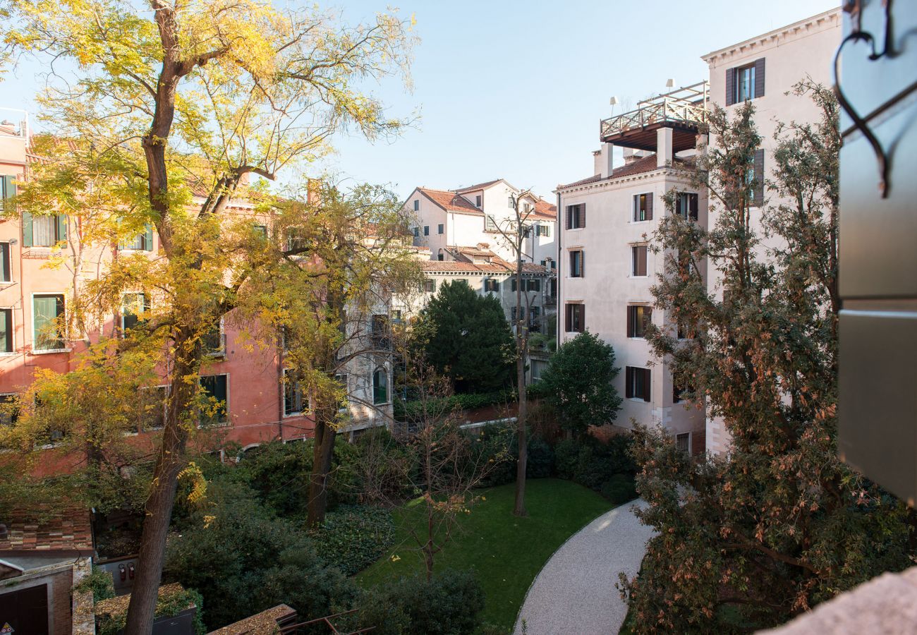 Apartment in Venice - Apartment with private terrace in S.Polo in the heart of Venice