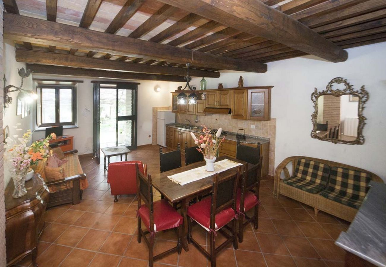 Apartment in Bolsena - Birichino - A Dream for 2 with Slatwaterpool!