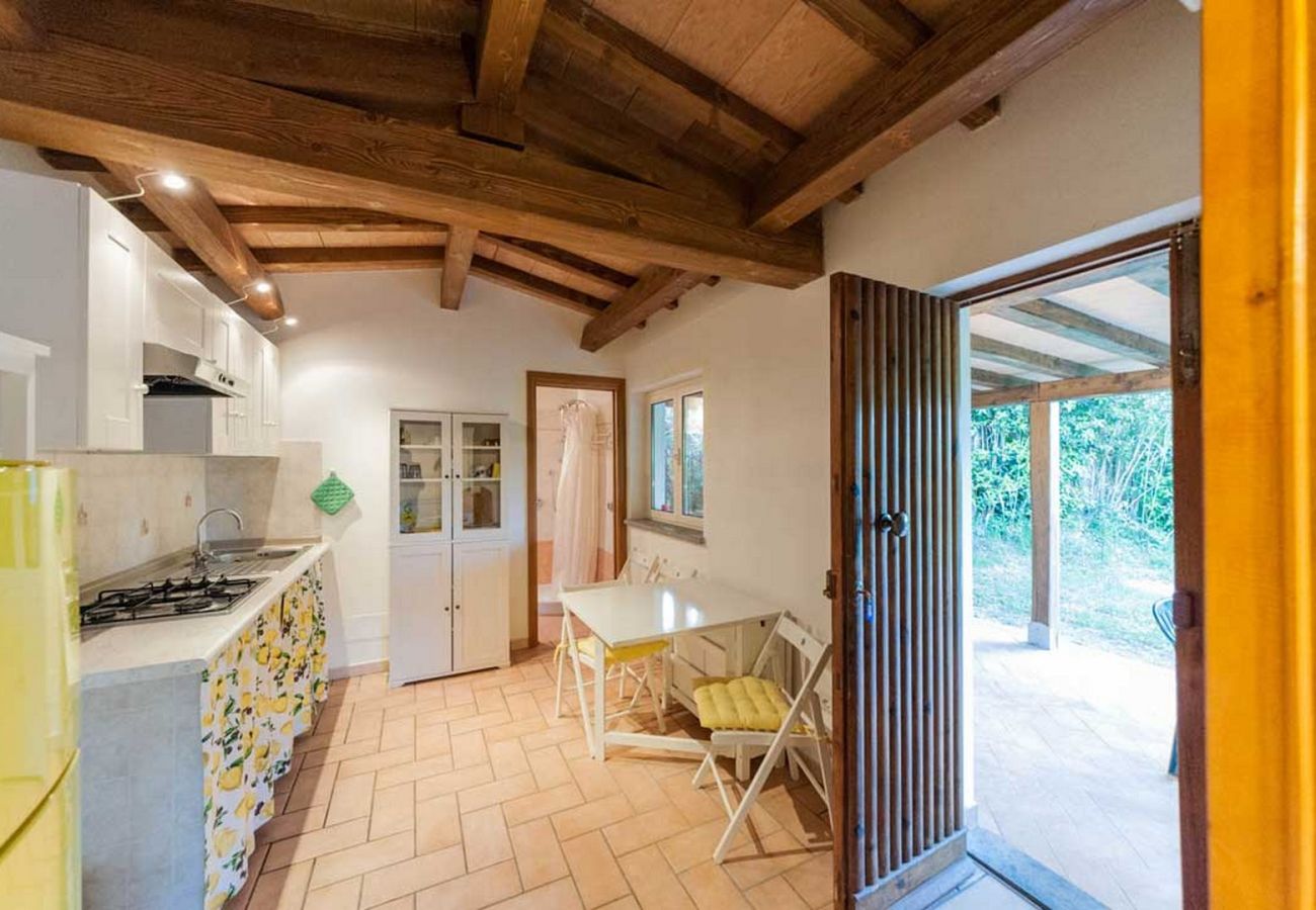 House in Bolsena - Casa Gialla - House directly on the Bolsena Lake!