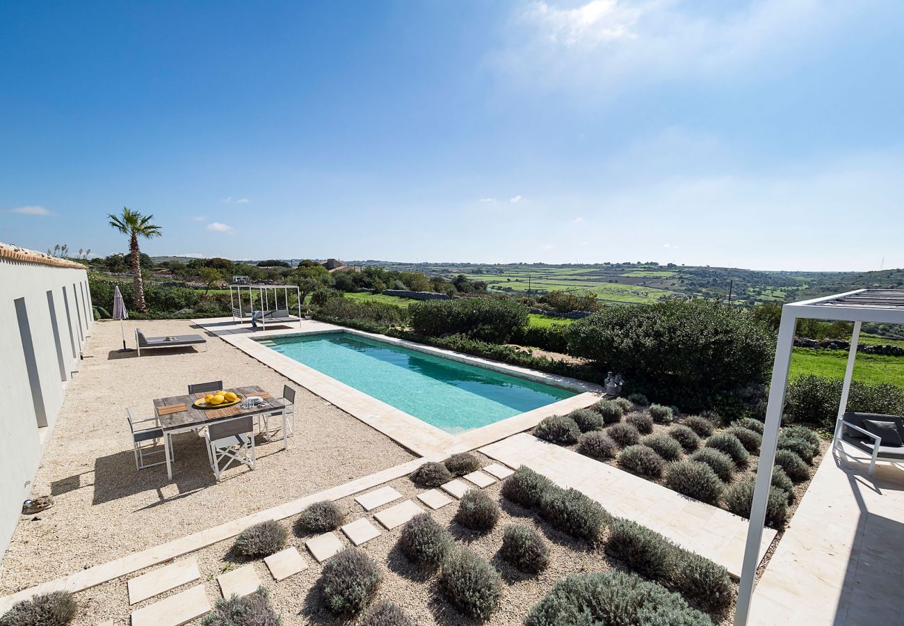 Villa in Ragusa - Designer country villa with pool in Ragusa, Sicily