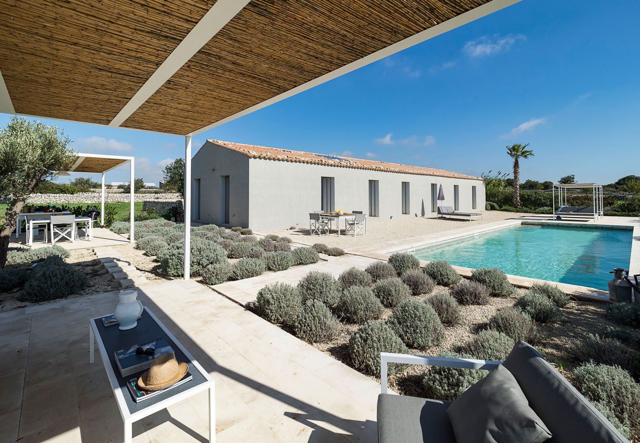 Villa in Ragusa - Designer country villa with pool in Ragusa, Sicily