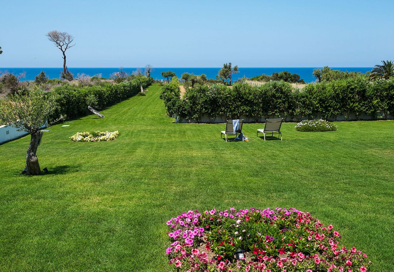 Villa in Cefalù - Seafront villa with terrace, Cefalù, Sicily