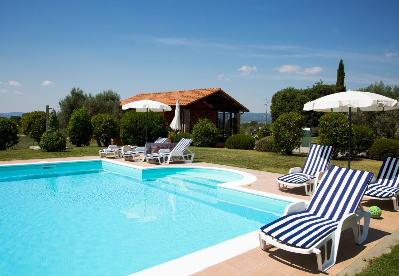 House in Bolsena - Casa Fenile - Holiday house with view on the Pool and beach