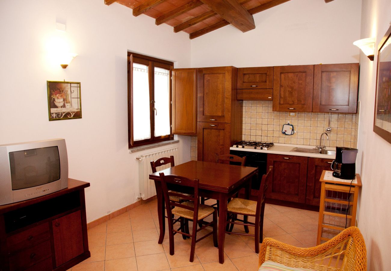 Apartment in Bolsena - Carolina - Holiday Appartment - Relaxing with Pool and beach