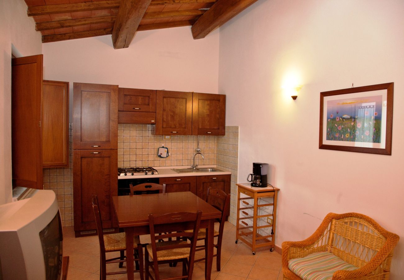 Apartment in Bolsena - Carolina - Holiday Appartment - Relaxing with Pool and beach