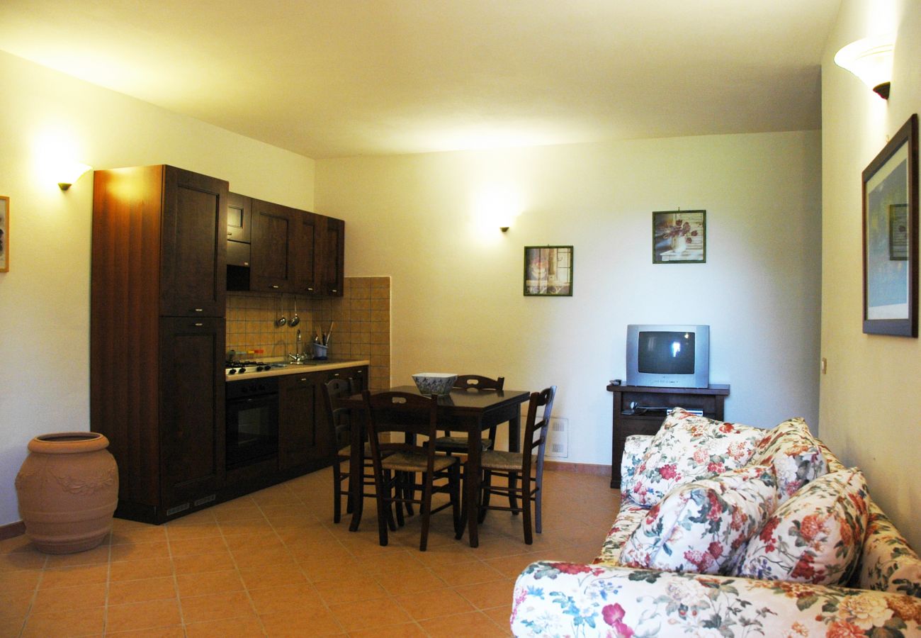 Apartment in Bolsena - Granaio - Apartment in Agriturismo with lake view, beach & pool